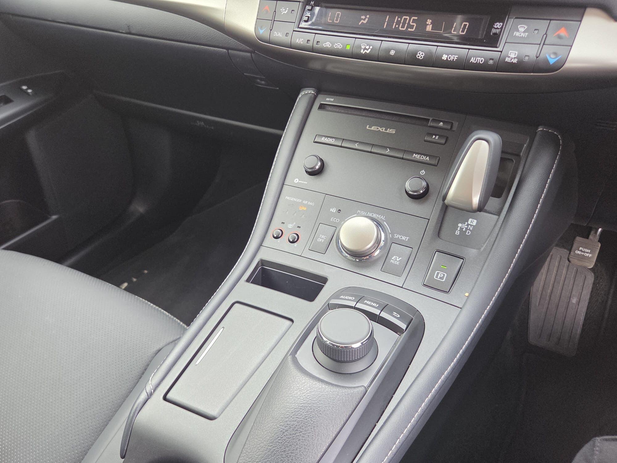 LEXUS CT 1.8 200H LUXURY CVT EURO 6 S S 5DR LP18AZD 37,657 MILES...